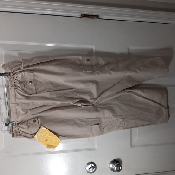 NWT Denim & Co Sz Large Kaki  Cropped, Highrise cargo pant - Picture 4 of 6
